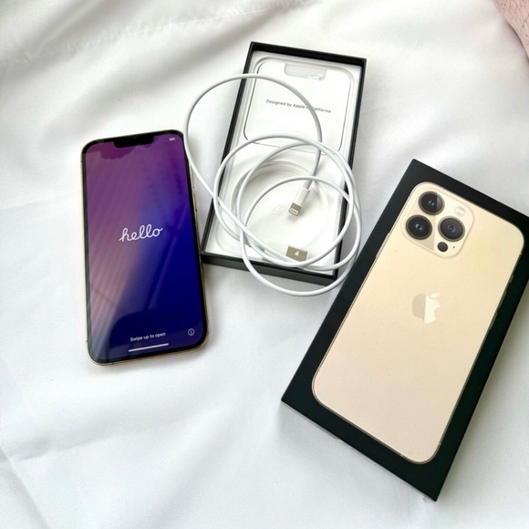 Iphone 13 Pro Gold - Picture 1 of 8